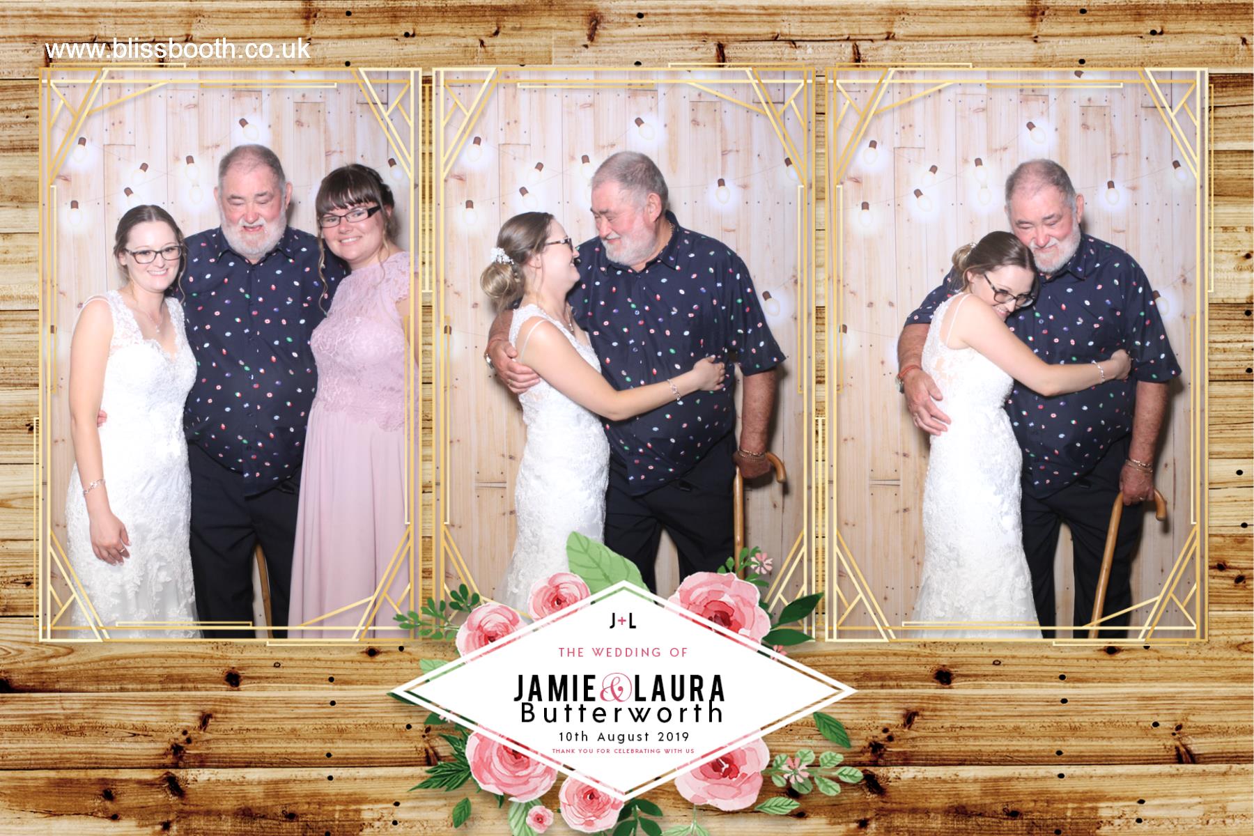 Laura and Jamie | View more photos from the event at gallery.blissbooth.co.uk/u/BlissBooth/Laura-and-Jamie